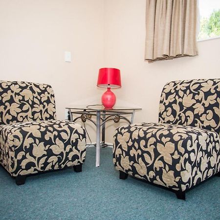 Te Waka Lodge Te Anau Bagian luar foto