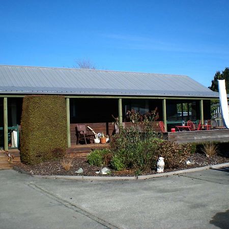 Te Waka Lodge Te Anau Bagian luar foto